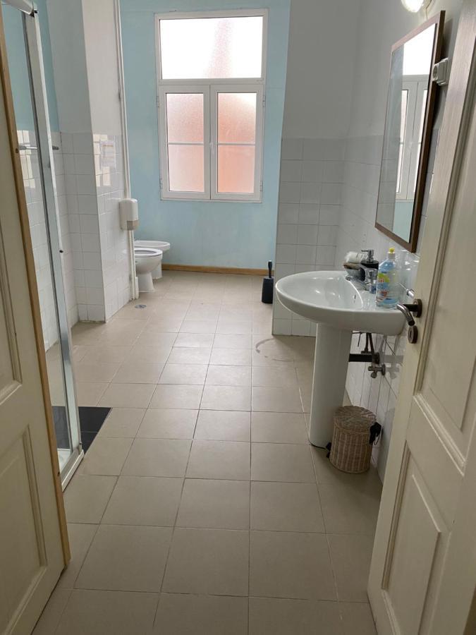 Relax Chiado 3 - Cute Little Double Room With Shared Bathroom Lisboa Εξωτερικό φωτογραφία